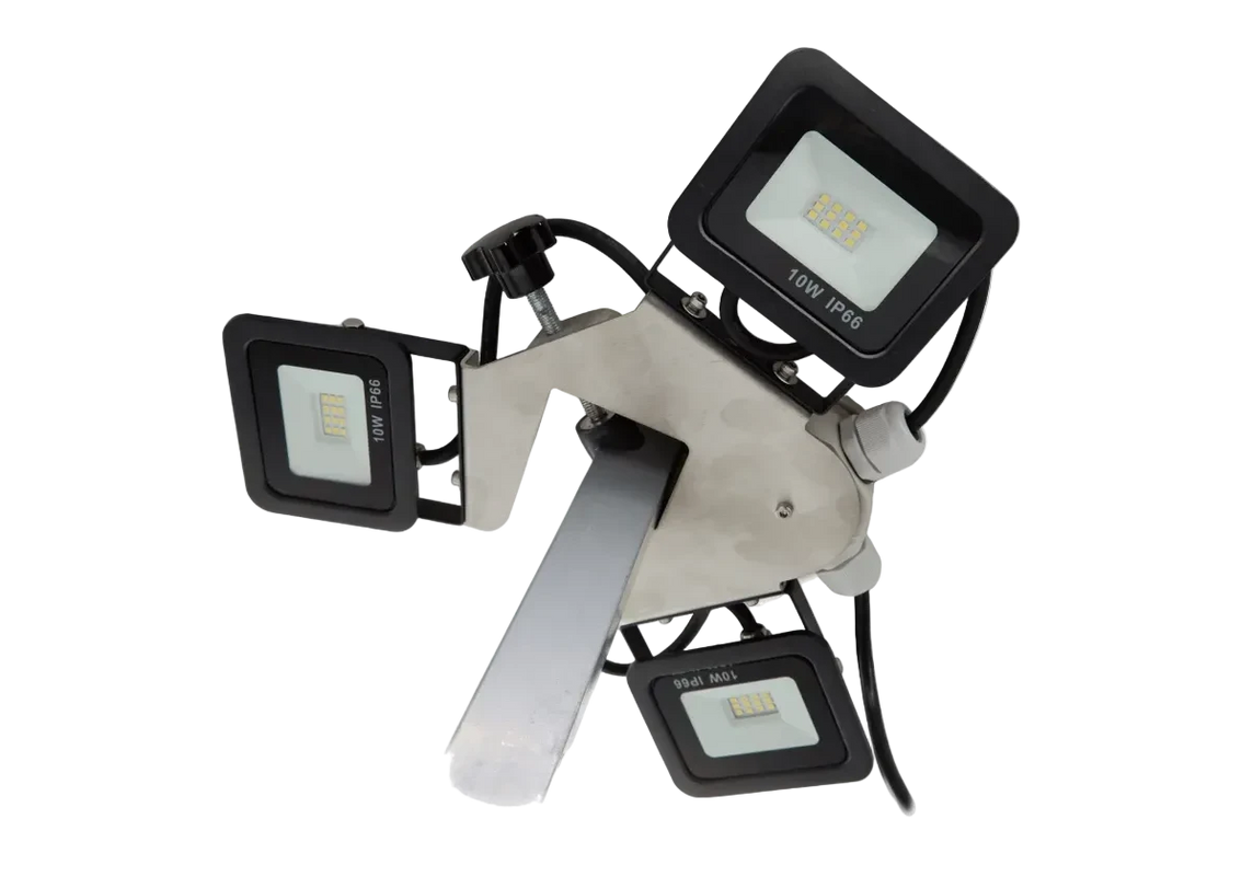 Led Strahler freigestellt – 900 Lumen / Warmweiß – 1
